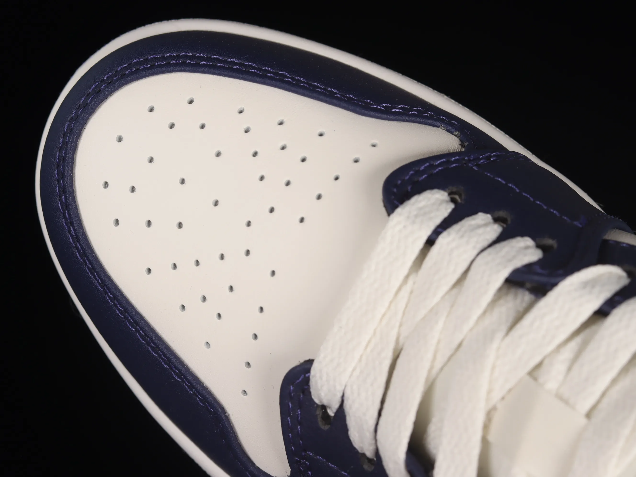 All categories Air Jordan Jordan series basketball shoes Air Jordan 1 Low Z version Air Jordan 1 Low AJ1 Joe 1 white and purple cultural low-top casual sneakers DC0774-502